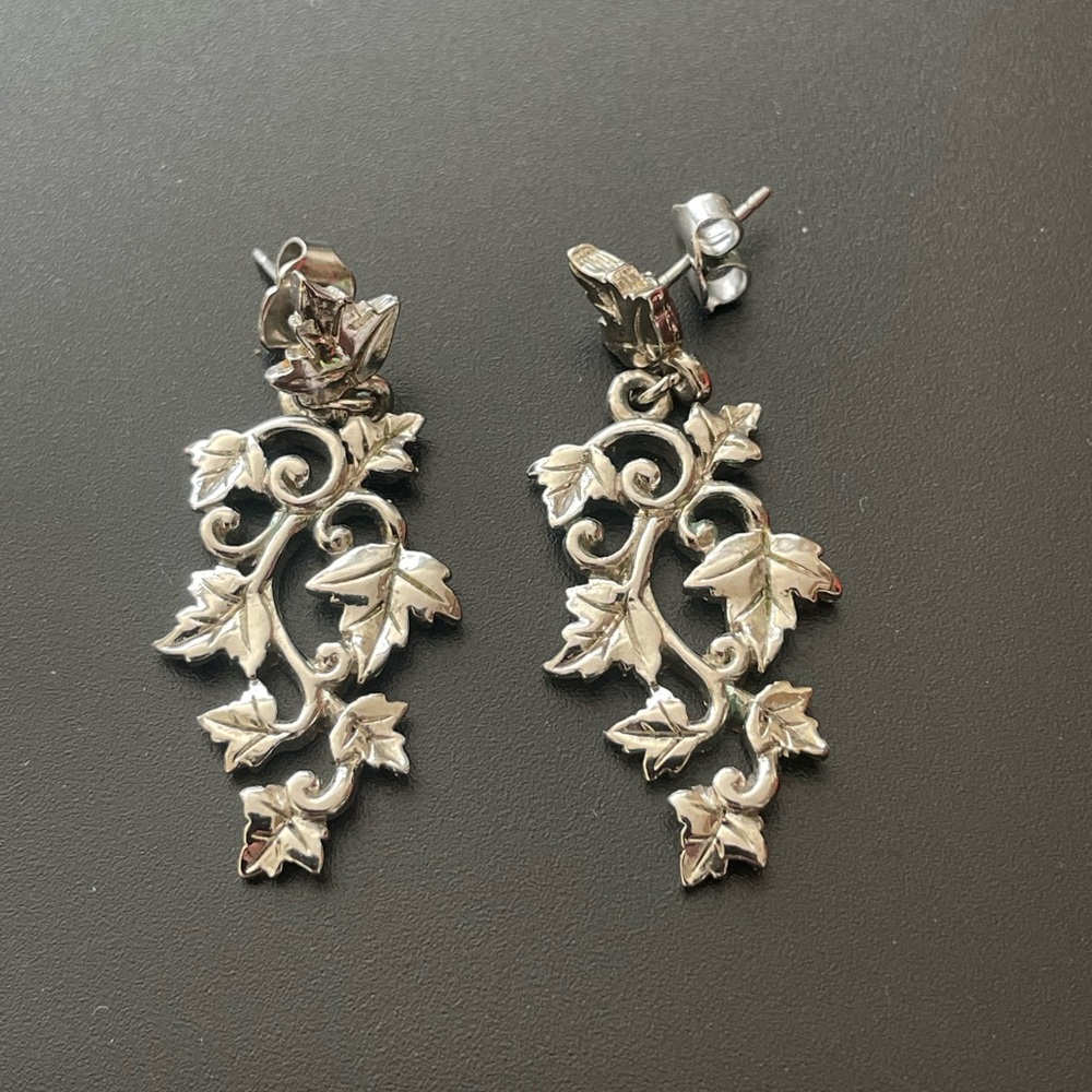 Elegant Silver Leaf Earrings